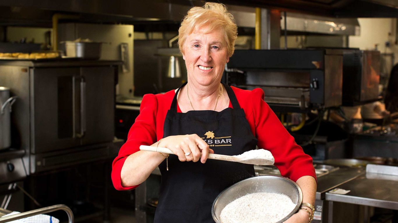 We provide a comprehensive catering and take away service for any family occasion or private event being hosted in the comfort of your own home or other venue, large or small.