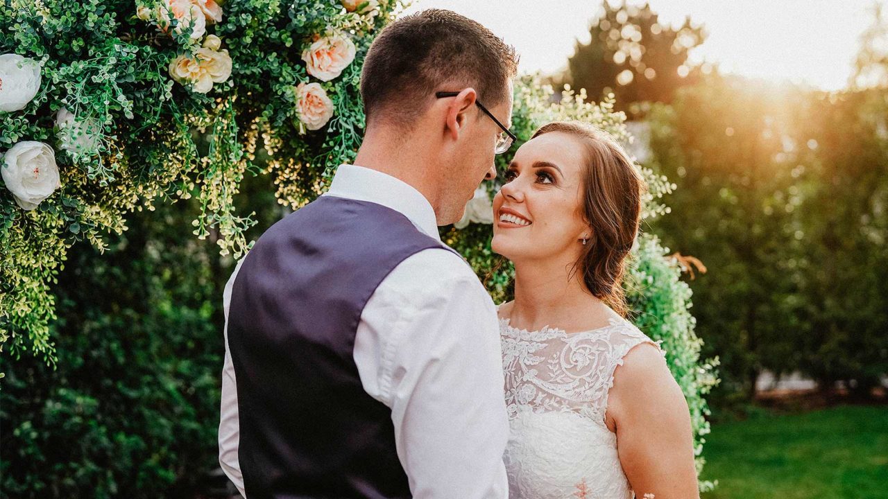 wedding-couple-close-up