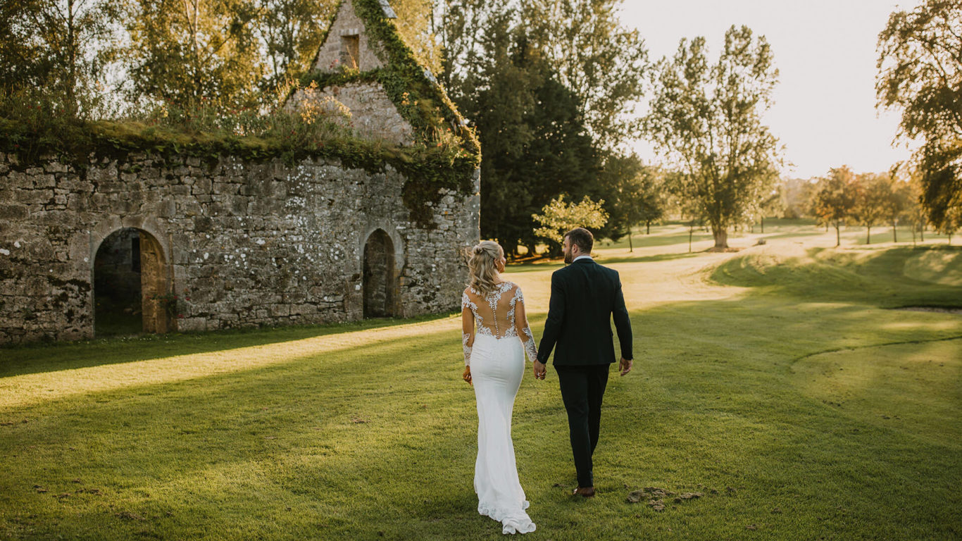 woodlands-wedding-couple-07