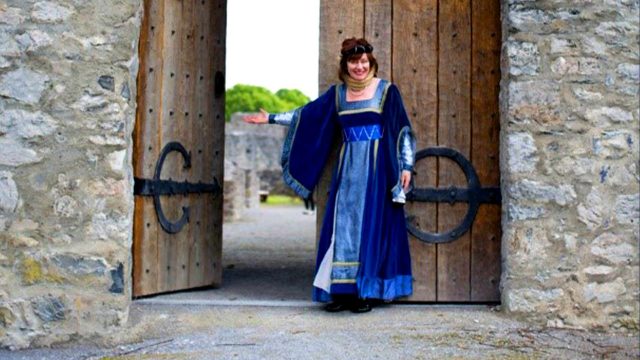 entrance-to-desmond-castle