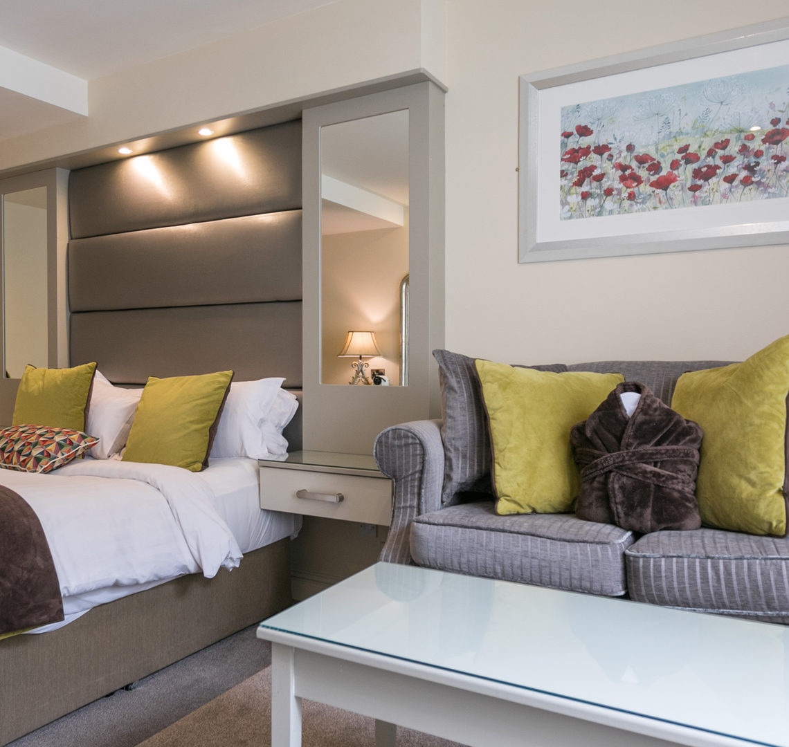 business guest room_