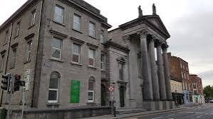 Elegant historic hotel with grand columns, central location, close to attractions. Ideal for leisure and business travellers.